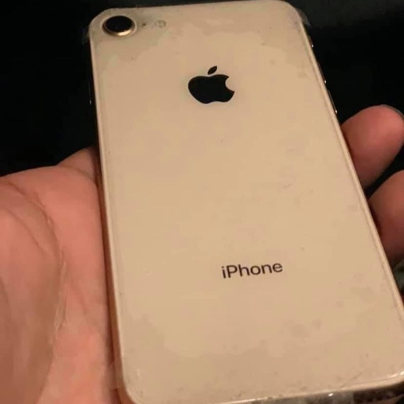 IPhone 8 - Picture 4 of 5